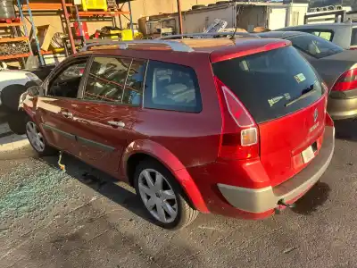 Véhicule à la ferraille renault megane ii familiar dynamique 150 cv / 110 kw de l'année 2001 alimenté m9r700