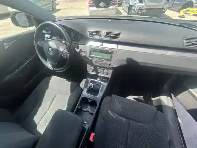 Sloopvoertuig volkswagen passat berlina (3c2) advance plus van het jaar 2005 aangedreven cbdc