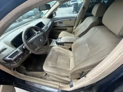 Véhicule à la ferraille BMW SERIE 7 (E65/E66)  de l'année 2001 alimenté N62B40A