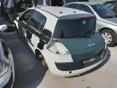 Здавання транспортного засобу RENAULT MEGANE II BERLINA 5P  року 2001 потужний F9Q800