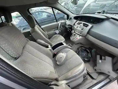 Veículo de Sucata renault scenic ii grand confort expression do ano 2001 alimentado f9q812