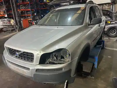 Veículo de Sucata volvo xc90 d5 kinetic do ano 2002 alimentado d5244t
