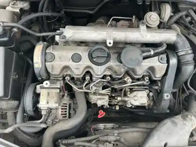 Veículo de Sucata volvo s80 berlina 2.5 d do ano 1998 alimentado d5252t