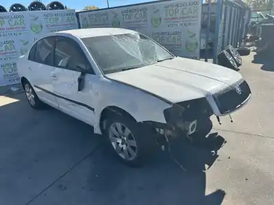 Veículo de Sucata skoda superb (3u4) classic do ano 2002 alimentado awx