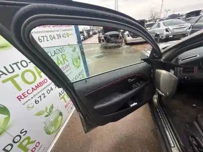 Sloopvoertuig volvo xc70 momentum awd van het jaar 2001 aangedreven d5244t10