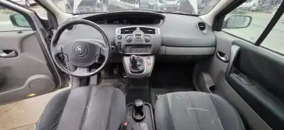 Sloopvoertuig renault scenic ii confort authentique 101 cv / 74 kw van het jaar 2001 aangedreven k9k728