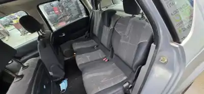 Sloopvoertuig renault scenic ii confort authentique 101 cv / 74 kw van het jaar 2001 aangedreven k9k728