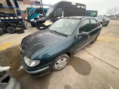 Sloopvoertuig RENAULT MEGANE I CLASSIC (LA0)  van het jaar 2001 aangedreven F9Q731