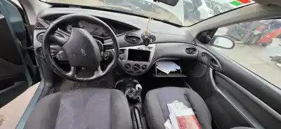 Sloopvoertuig ford focus berlina (cak) trend van het jaar 2001 aangedreven fydb