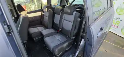 Sloopvoertuig mazda 5 (cr19) 2.0 cd (cr19) van het jaar 2001 aangedreven 0