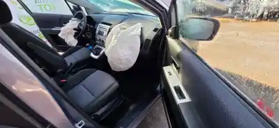 Sloopvoertuig mazda 5 (cr19) 2.0 cd (cr19) van het jaar 2001 aangedreven 0