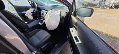 Sloopvoertuig mazda 5 (cr19) 2.0 cd (cr19) van het jaar 2001 aangedreven 0