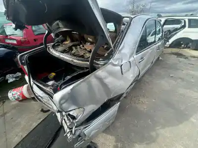 Veicolo di demolizione mercedes-benz clase e (w210) berlina 280 (210.063) dell'anno 2001 alimentato m112921