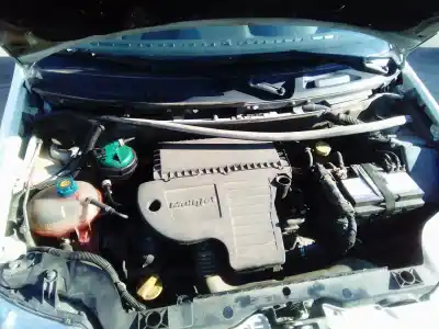 Veículo de Sucata fiat panda (169) 3 puertas do ano 2003 alimentado 