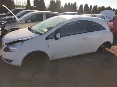 Veicolo di demolizione opel corsa d a10xep dell'anno 2010 alimentato a10xep