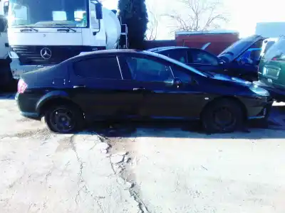 Hurda Aracı PEUGEOT 407 SW 9HYDV6TED4 Yılın 2005 güçlü 9HYDV6TED4