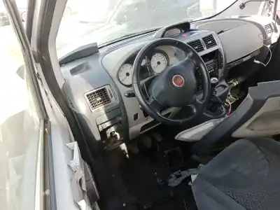 Здавання транспортного засобу fiat ii scudo (272) combi rh02 року 2011 потужний 