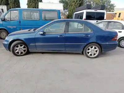 Veicolo di demolizione MERCEDES                                           CLASE C (BM 203) BERLINA                                                                                                                                                                                                                                   OM611962                                                                                                                                                                                                                                                   dell'anno 2001 alimentato OM611962
