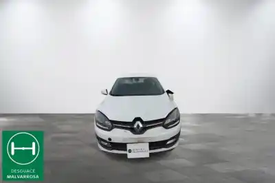 Vehicul casat renault megane iii berlina 5 p 1.5 dci diesel fap al anului 2015 alimentat k9k836