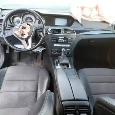 Здавання транспортного засобу mercedes-benz clase c (w204) coupe c 220 cdi blueefficiency (204.302) року 2012 потужний om651911