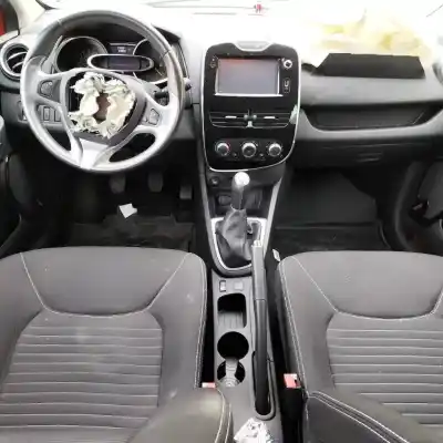 Veículo de Sucata renault clio iv (bh_) 1.2 16v do ano 2015 alimentado d4f740