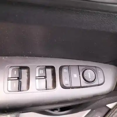 Veicolo di demolizione kia                                                sportage iv (ql, qle)                                                                                                                                                                                                                                      1.6 gdi                                                                                                                                                                                                                                                    dell'anno 2019 alimentato g4fd