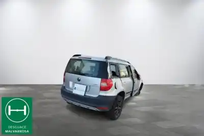 Veículo de Sucata skoda yeti (5l) 1.2 tsi do ano 2013 alimentado cbzb
