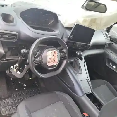 Здавання транспортного засобу peugeot rifter 1.2 puretech 110 року 2019 потужний hn05