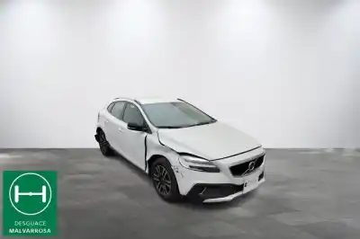Verschrottungsfahrzeug VOLVO V40 (2012->) 2.0 Inscription [2.0 Ltr. - 140 kW Diesel CAT] des Jahres 2019 angetrieben D4204T13