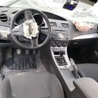 Veículo de Sucata mazda 3 lim. (bl) 2.2 turbodiesel cat do ano 2010 alimentado r2