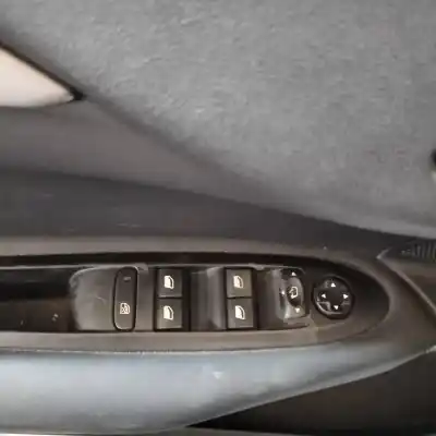 Veículo de Sucata citroen c4 lim. 1.6 hdi fap do ano 2011 alimentado 9h06