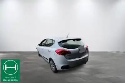 Veicolo di demolizione kia cee´´d 1.4 crdi cat dell'anno 2013 alimentato d4fc