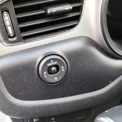 Veicolo di demolizione kia cee´´d 1.4 crdi cat dell'anno 2013 alimentato d4fc