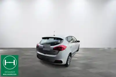 Veicolo di demolizione kia cee´´d 1.4 crdi cat dell'anno 2013 alimentato d4fc