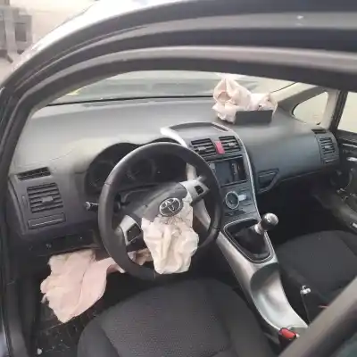 Scrapping Vehicle toyota auris (_e15_) 1.4 d-4d (nde150_) of the year 2012 powered 1nd