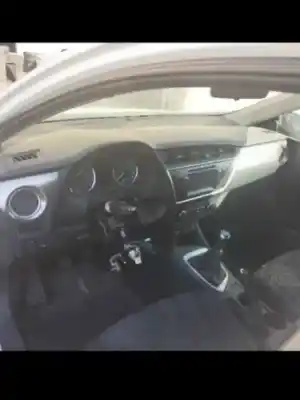 Veículo de Sucata toyota auris (_e15_) 1.4 d-4d (nde150_) do ano 2014 alimentado 1nd