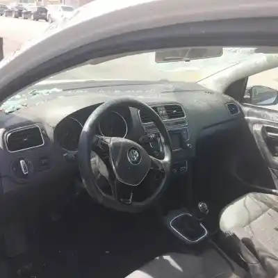 Veículo de Sucata volkswagen polo v (6r1, 6c1) 1.4 tdi do ano 2015 alimentado cus