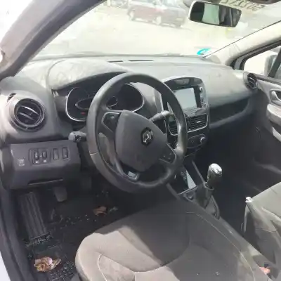 Veículo de Sucata renault clio iv (bh_) 0.9 tce 90 do ano 2019 alimentado h4b410