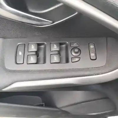 Veículo de Sucata volvo v40 1.6 diesel cat do ano 2014 alimentado d4162t