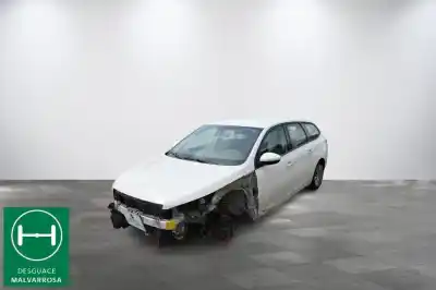 Здавання транспортного засобу peugeot 308 sw ii (lc_, lj_, lr_, lx_, l4_) 1.5 bluehdi 130 року 2019 потужний yh01