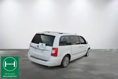 Sloopvoertuig lancia voyager (404) platinum van het jaar 2014 aangedreven vm25d