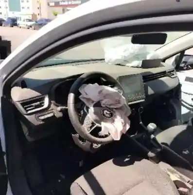 Veículo de Sucata renault clio v 1.5 blue dci diesel fap do ano 2021 alimentado 