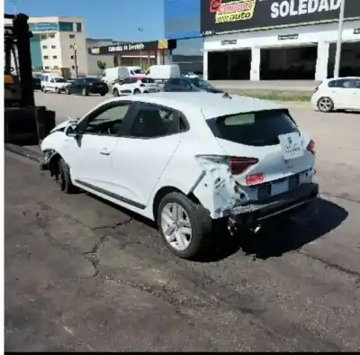 Veículo de Sucata renault clio v 1.5 blue dci diesel fap do ano 2021 alimentado 