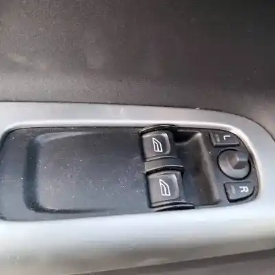 Veículo de Sucata volvo c30 2.4 20v diesel do ano 2008 alimentado d5244t8