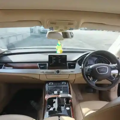 Здавання транспортного засобу audi a8 (4h) 4.2 tdi quattro largo року 2011 потужний cdsb