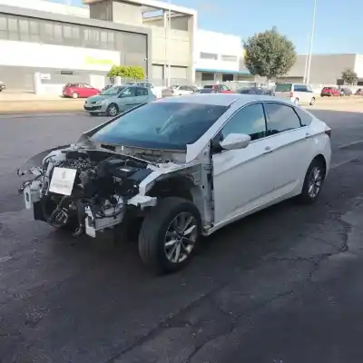 Sloopvoertuig hyundai i40 1.7 crdi cat van het jaar 2015 aangedreven d4fd