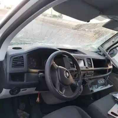 Veículo de Sucata volkswagen t6 transporter 2.0 tdi do ano 2019 alimentado cxgb