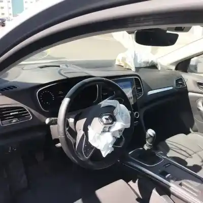 Vehicul casat renault megane iv berlina 5p 1.3 tce al anului 2020 alimentat h5h470