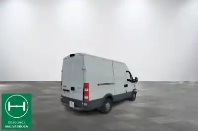 Veículo de Sucata iveco 35s13 furgon caja cerrada do ano 2014 alimentado f1ae3481