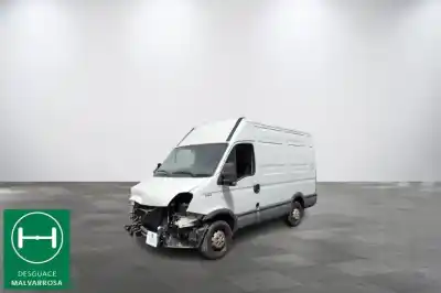 Veículo de Sucata iveco 35s13 furgon caja cerrada do ano 2014 alimentado f1ae3481